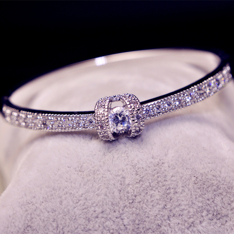 爱逛街为您找到锆石手镯相关的宝贝,您可以在下面的板块中挑选喜欢的