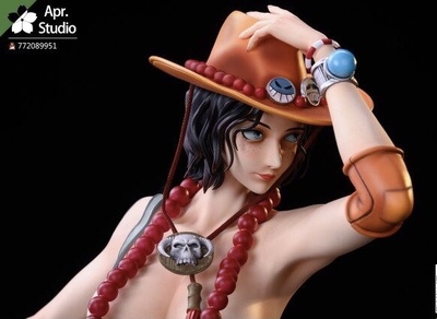 taobao agent State the second bombs of the pirates of the studio in April — Ace Limited Statue Hands Patrol