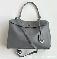 Серебряная серебряная этикетка среднего размера