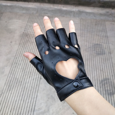 taobao agent AKB48 semi -finger leather gloves originally supper Diablo Taspun jk girl riding rock jumping hollow spot