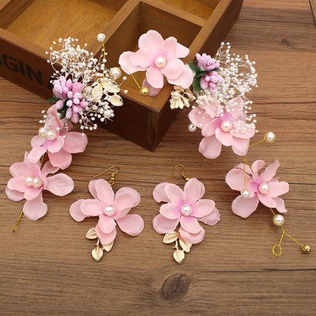 爱逛街为您找到新娘头花相关的宝贝,您可以在下面的板块中挑选喜欢的