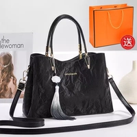 Черный [с подарочным пакетом] Коллекция и бесплатная подвеска для сумки