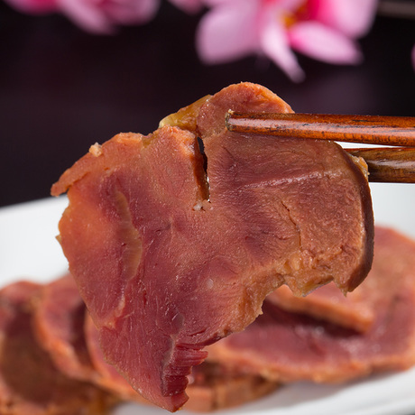 新疆伊仙谷雪山鹿肉五香红烧新鲜清真熟零食袋装180g包邮三送一