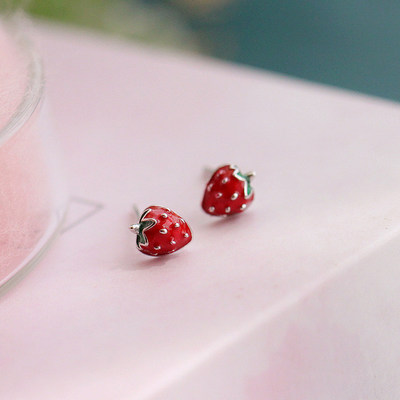s925纯银红色草莓耳钉女2023新款洋气耳饰可爱甜美小巧气质耳环