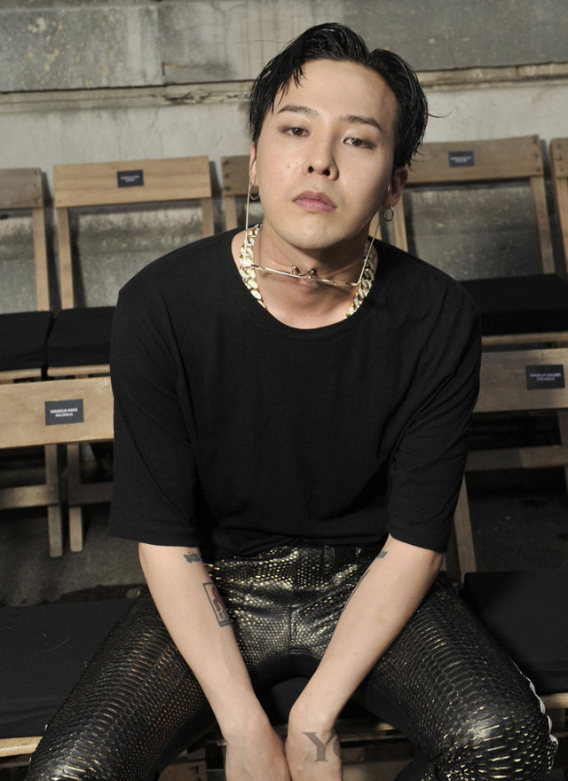 权志龙鹿晗领衔示范 好看的人都在戴这两款眼镜