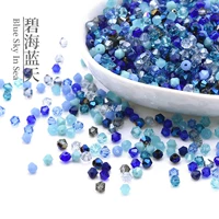 100 кусочков синего моря и голубого неба