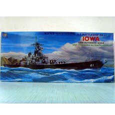 Корабль 西西利lee 03601 1:600电动美国bb-61依阿华号战列舰塑料拼装模型