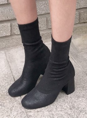 爱逛街为您找到套筒靴子相关的宝贝,您可以在下面的板块中挑选喜欢的