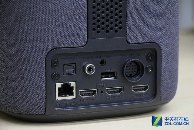 主箱背面配有丰富的接口,并且支持hdmi arc功能