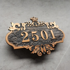 Декорации на дверь