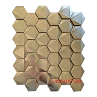 Серебряная матовая стерео -треугольная поверхность высокой и низкой поверхности