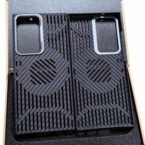 Carbon Fiber MagSafe Kickstand Metal – S25, S24, S23 Samsung Phone Case