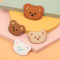 Темный кофейный цвет медведей