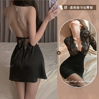 Черный ранец, с акцентом на бедрах