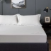 Khăn trải giường bằng vải bông 60s Tấm đơn 1.5 / 1.8 mét Màu đơn Đơn đôi 1.2m Tấm trải giường chống trượt Nệm bảo vệ - Trang bị Covers