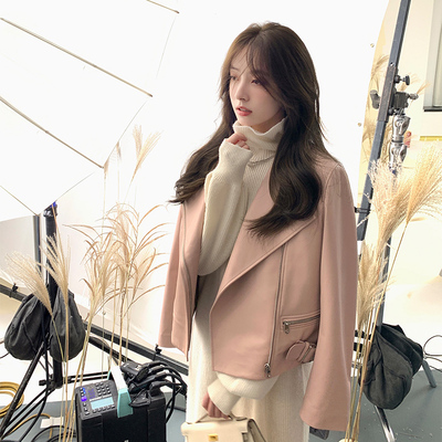 taobao agent Xia Shiwen buckle design standing straight black leather clothes temperament short outer set of women autumn and winter