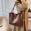 Товары от 燕艺精品女包