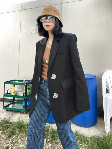 Весенний матовый пиджак классического кроя, (в наличии на складе)