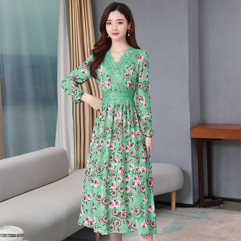 High-end celebrity temperament dress goddess Fan Qiu dress 2020 new fat mm waist red chiffon big swing skirt