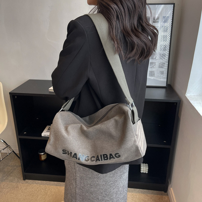 taobao agent Capacious shoulder bag, fashionable demi-season universal one-shoulder bag, 2023 collection