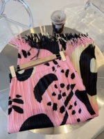 Возьмите протекающую корову x товар!2023 Летняя модная юбка с двумя цветами сгибает+прямые брюки