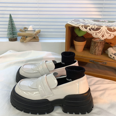 taobao agent White universal high Japanese footwear English style platform, 2023, trend of season, British style