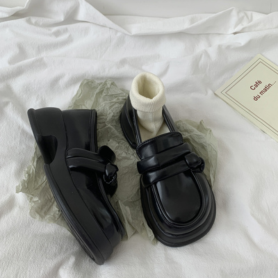 taobao agent Black demi-season Japanese footwear platform English style, British style