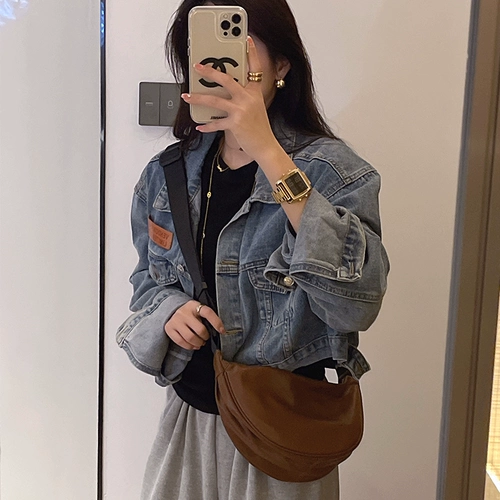 Полиуретановая черная трендовая японская сумка на одно плечо для отдыха, коллекция 2023, из натуральной кожи, в корейском стиле