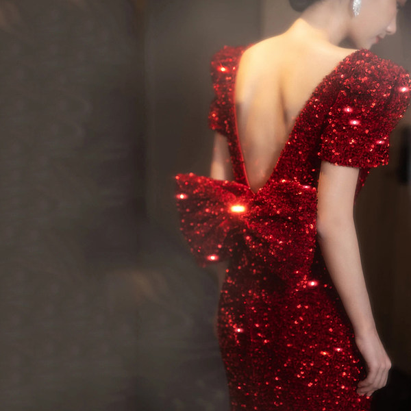 Свадебное платье, приталенное вечернее платье, коллекция 2022, крой «рыбий хвост», с акцентом на бедрах