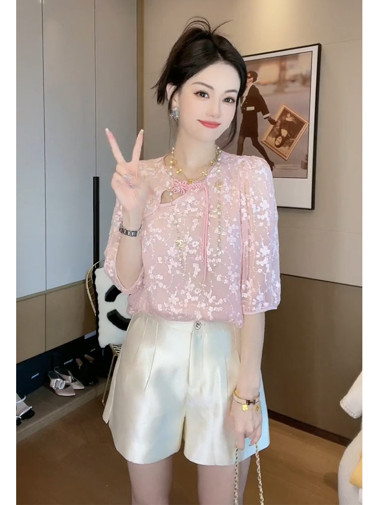 Set Bộ Quần Áo Nữ Trung Niên Áo Sơ Mi Tay Ngắn Cổ Tàu Quần Short Lụa Màu Hồng