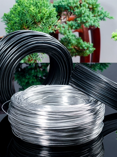 Формы бонсай используются для мягкой алюминиевой линии Bonsai, чтобы сделать выделенные алюминиевые алюминиевые алюминиевые филамента