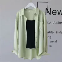 Зеленая высококачественная рубашка