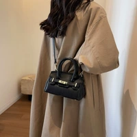 Черный, маленький