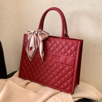 Red wedding bag female bridal bag 2022 new diamond handbag large capacity wedding atmosphere tote bag