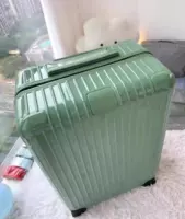 Трава зеленая