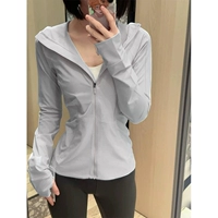 Серый [88% нейлон, пояс с капюшоном]