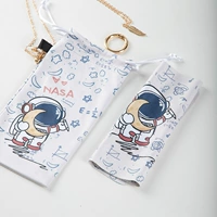 1 сумка для очков лунно-белого цвета + ткань для очков в том же стиле + цепочка для очков [свободно висящая пряжка]