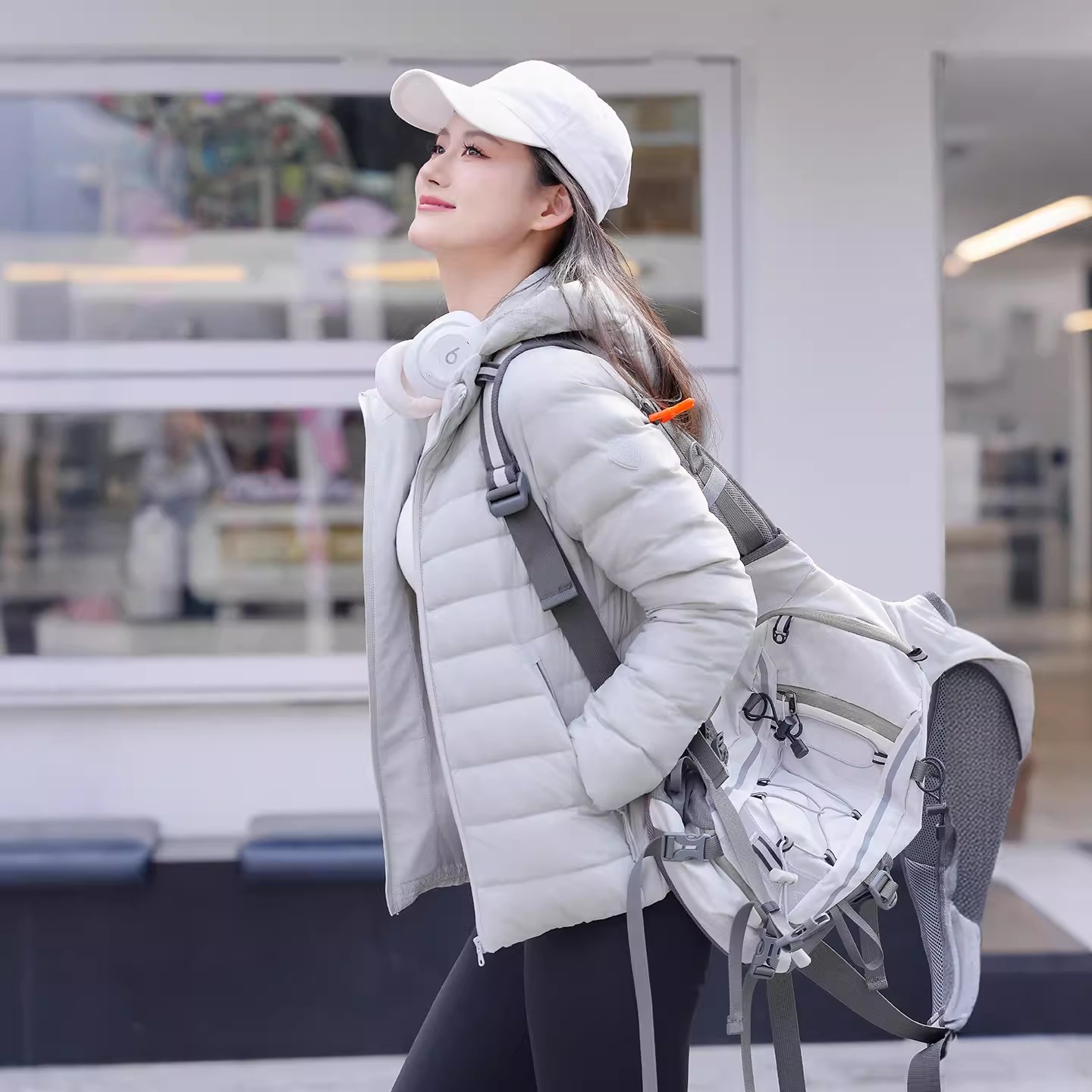 【爆款】坦博尔轻薄羽绒服女短款排骨条时尚连帽休闲好看修身外套 薄服实拍商品图