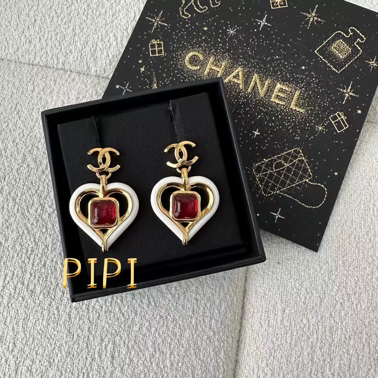 Pippi Британия ｜ Chanel 23C ранняя весна новое любовь рубиновый двойной C серьги