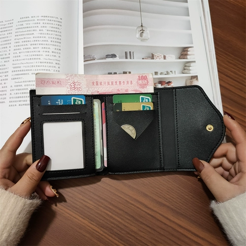 Европейский и американский клетчатый кошелек для женщин 2025 Новый стиль антикварный модный складной кошелек для молодежного личности пряжка монета кошелек