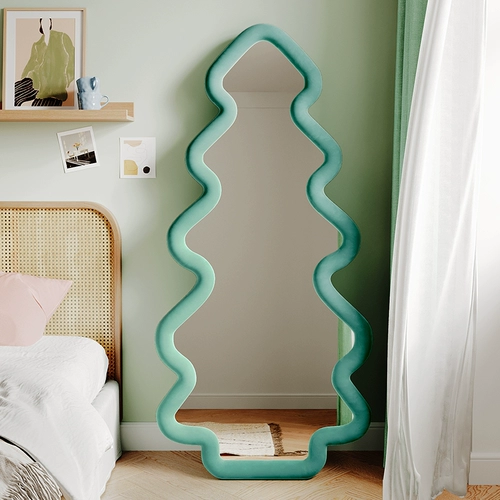 Все тело в зеркале Ins Internet знаменитости использует стену для земли зеркала, северного европейского волнистого зеркала спальня для инопланетной одежды