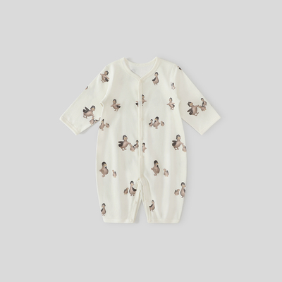 巴厘小猪新生儿婴儿四季连体衣服