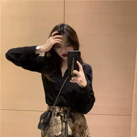 Одиночный черный топ [Сладкий ветер/корейская драматическая лестница/игривые и живые/корейские наборы с возрастом/пилотным телом/французским языком]