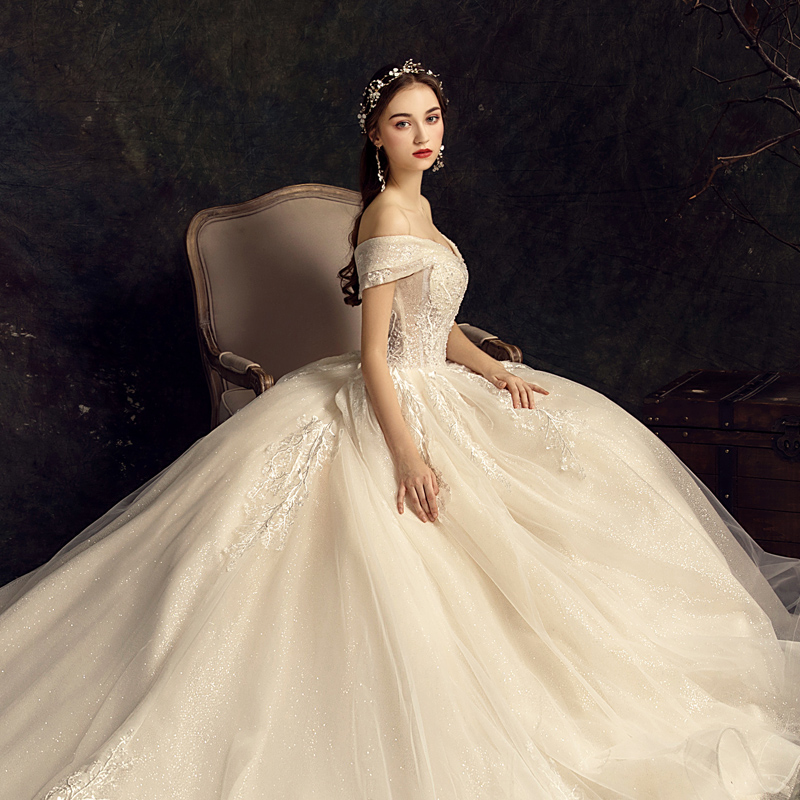 starry sky luxury m wedding dress 2020 new bride small man hepburn douyin one-shoulder tail light wedding dress