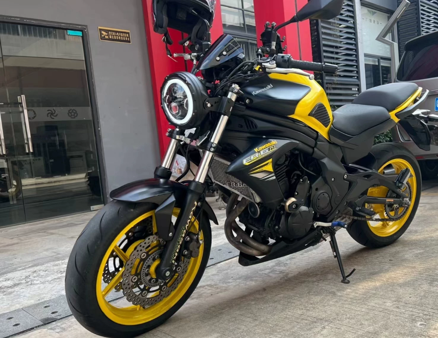 Применимо к Kawasaki Xiaohuo 650/ER6N/Z400 модифицированная мотоциклетная LED ретро круглая лампа сборка