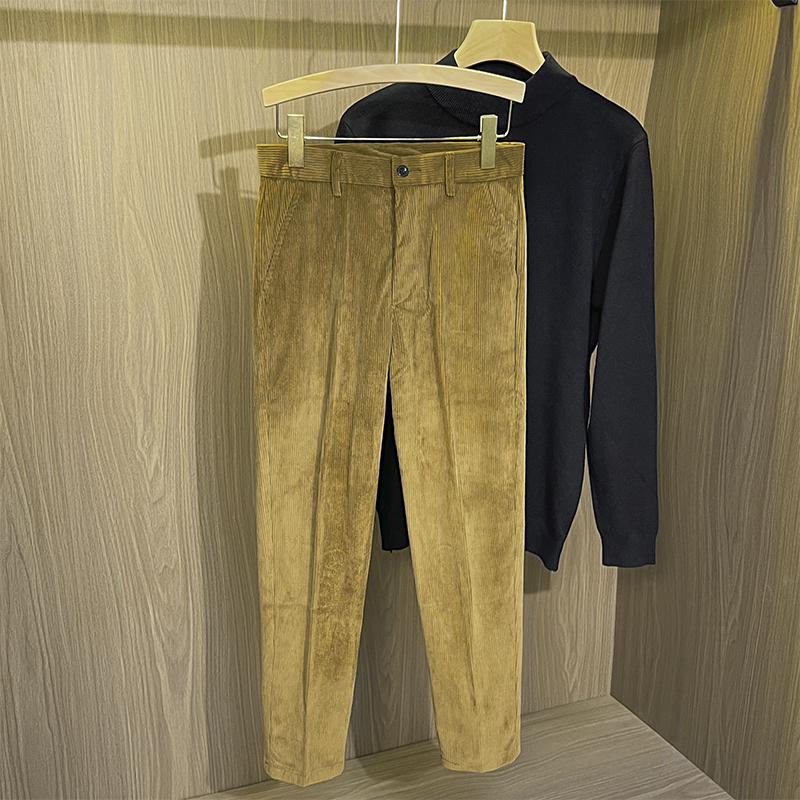Dark khaki corduroy cropped pants
