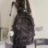 Увеличьте версию Black Plus Hair Ball Pendet