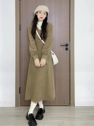 Ретро вельветовое платье, осенний комплект, пуховик, приятная телу длинная юбка, V-образный вырез, высокий воротник