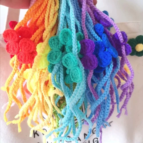 Кошка котенок молоко кот и собачьи домашние животные новорожденные круг круга Маркируя веревка рука