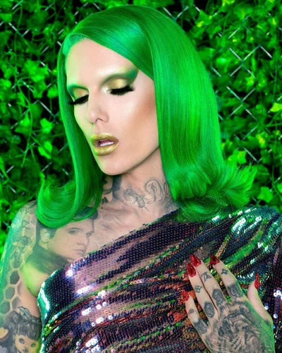 Spot Jeffree Star Green Gold Rich серия J Сестра кровяная пластина для век.